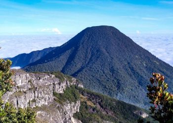 Lima Gunung Ini Tutup Jalur Pendakian Selama Libur Nataru