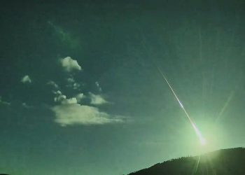 Meteor Jatuh di Gunung Fuji Gemparkan Media Sosial