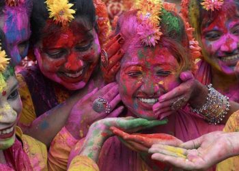 Cahaya Kebahagiaan di Pusat Kota