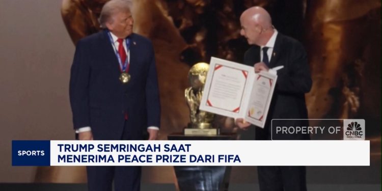 Trump Senang Menerima Penghargaan Perdamaian FIFA