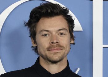 Album Disco All the Time oleh Harry Styles Dirilis pada 6 Maret