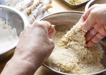 Serupa tapi Tak Sama, Pahami Perbedaan Tepung Panir dan Tepung Roti