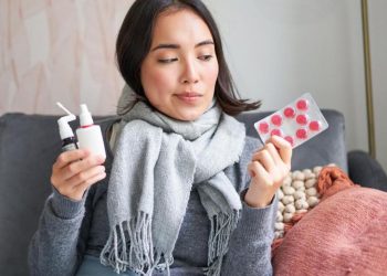 Bolehkah Mengonsumsi Obat Setelah Minum Air Kelapa?