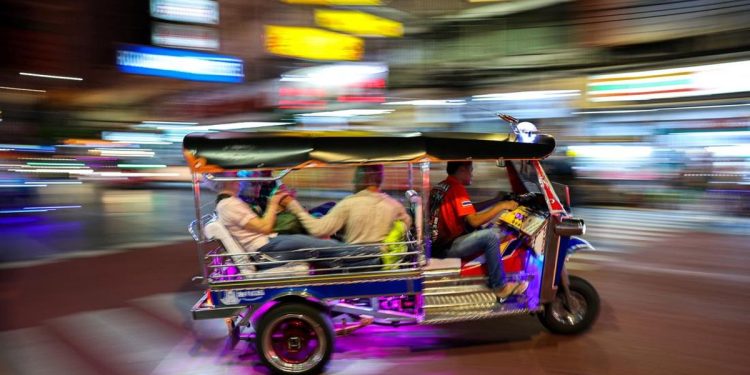 Keluhan Turis Terhadap Warga Thailand yang Kurang Fasih Bahasa Inggris