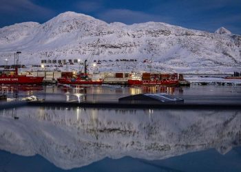 Pesona Pulau Greenland, Pulau Terbesar di Dunia yang Dilapisi Es