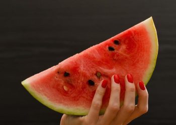 Setop! Makanan yang Dilarang Dikonsumsi Bersama Semangka